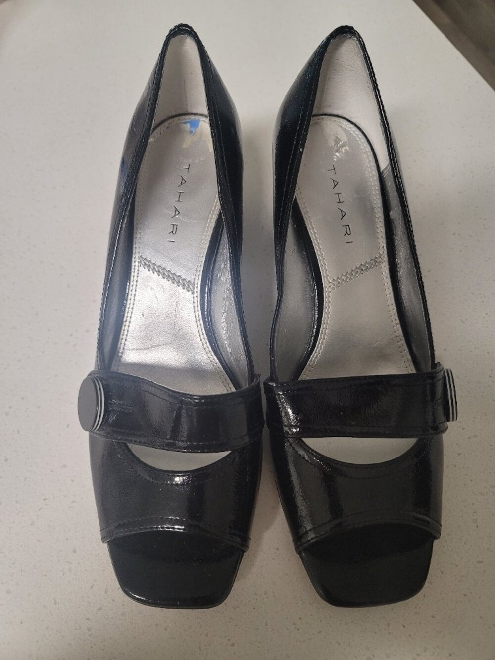 Tahari Black Patent Leather Peep Toe Block Heels Women's Size 7.5